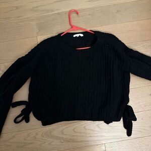 Black cropped knit sweater